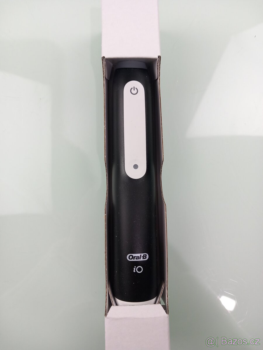 ORAL-B Series iO 3 elektrický zubní kartáček - 2