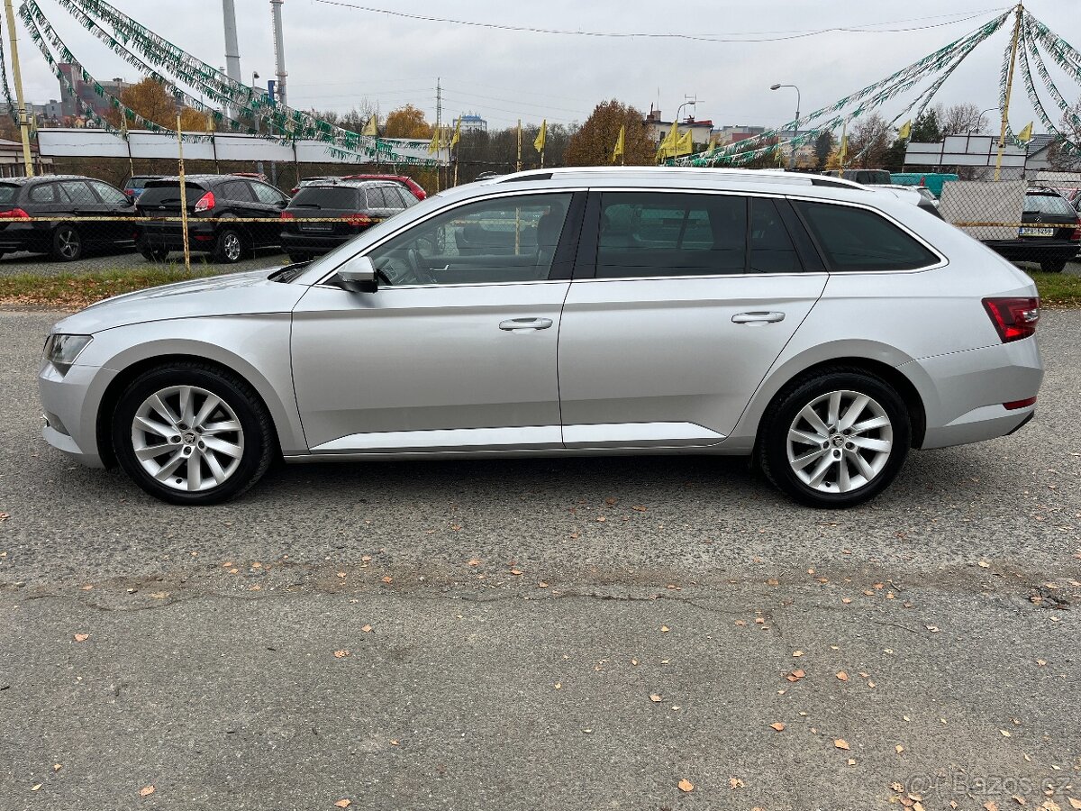 Škoda Superb 2.0tdi 140kw manuál po servisu nehavarované - 2