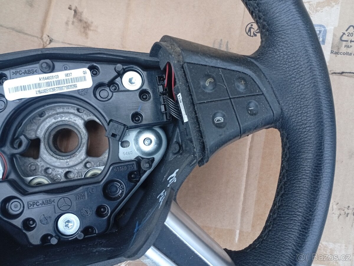 MERCEDES BENZ ML W164 RV 2005-2009 VOLANT KOŽENÝ - 2