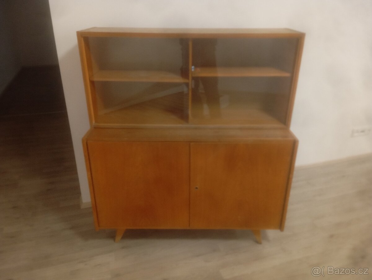 Komoda s knihovnou Jiroutek - 2