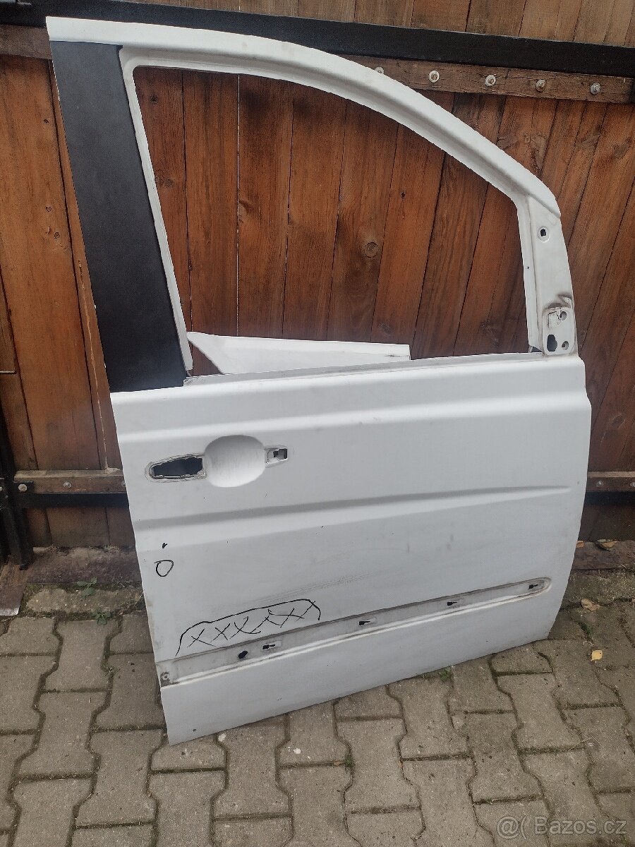 Mercedes Vito w639 dveře xenon , blatníky,kapota, nárazník - 2