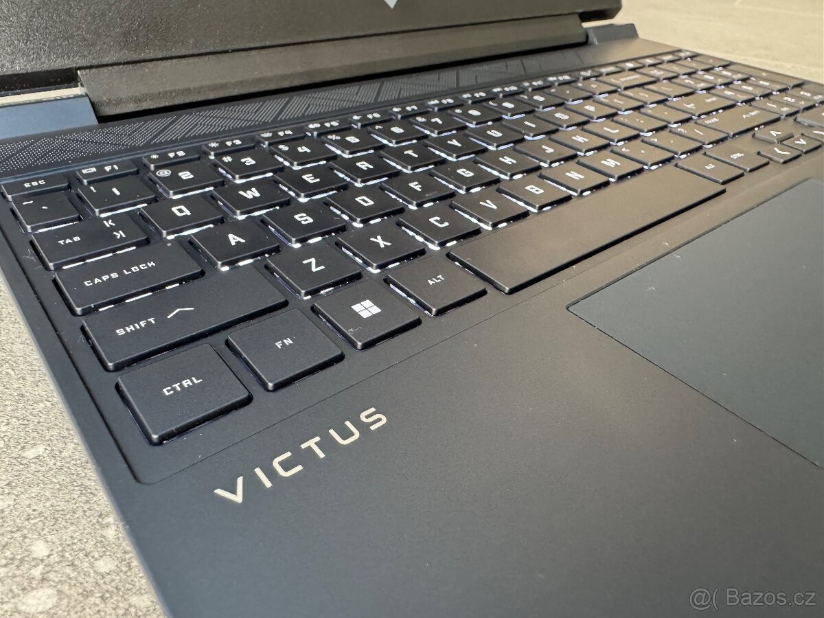 Herní notebook Victus - nepouživaný - 2