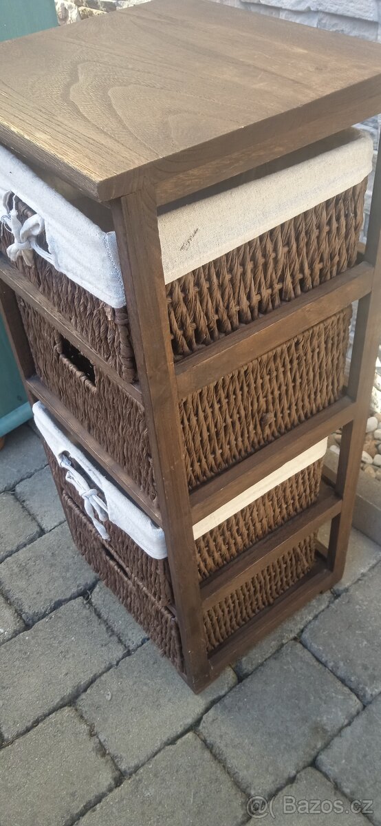 Regál se 4 proutěnými košíky - 2