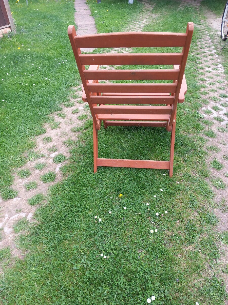 Dřevěný nábytek - 2