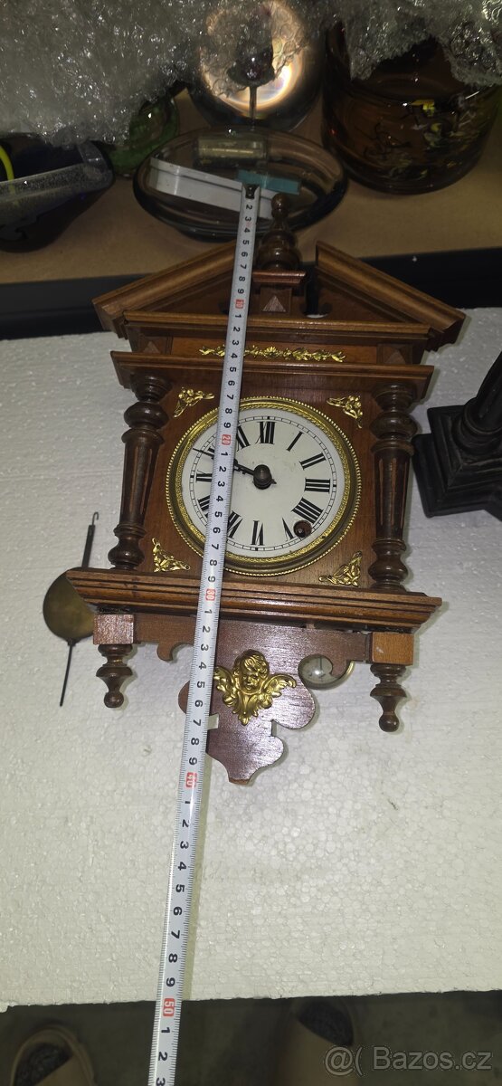 Staré nástěnné hodiny - 2