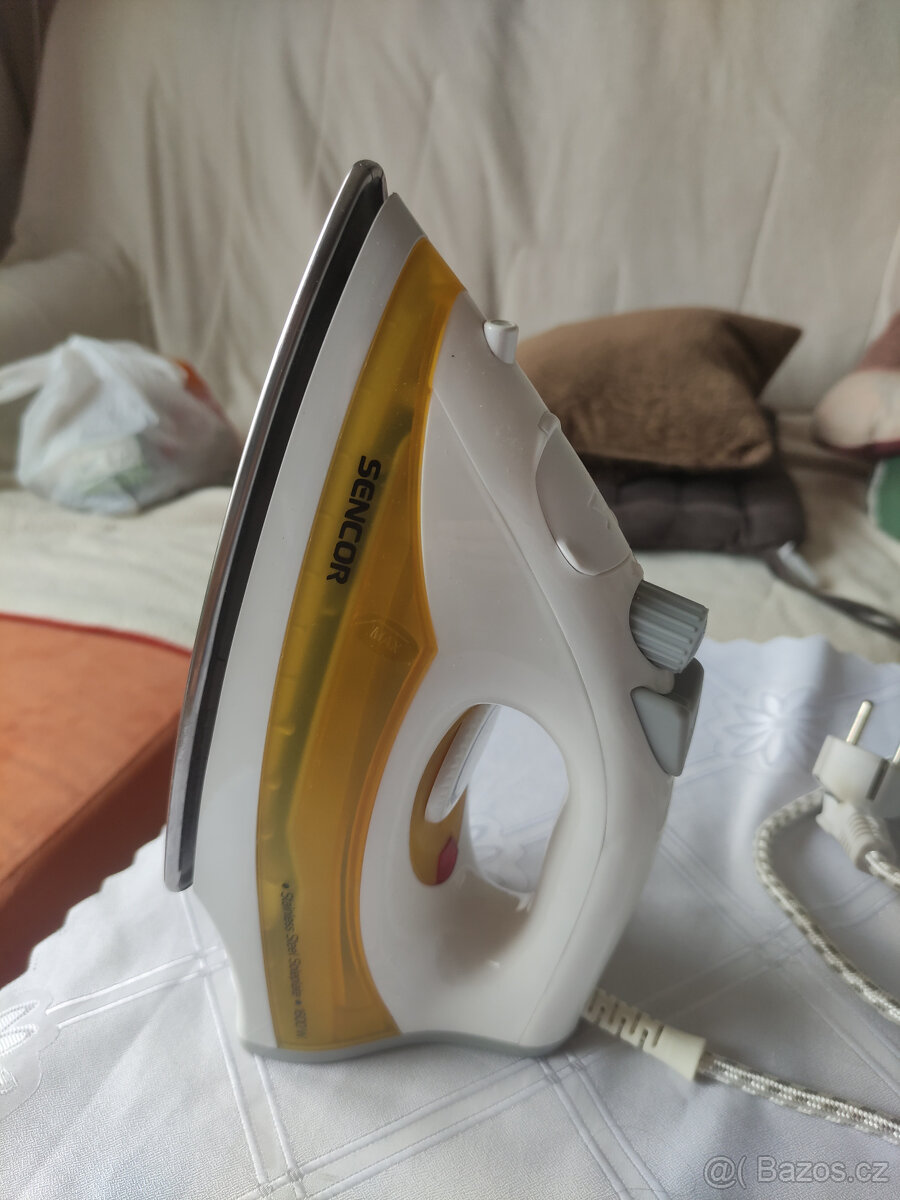 Napařovací žehlička Sencor SSI 2028YL - 2