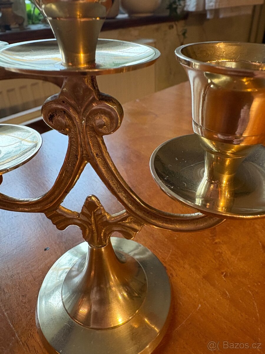 Starožitný mosazný svícen - 2