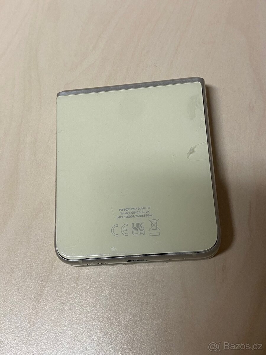 Samsung Galaxy Z Flip 3 - 2