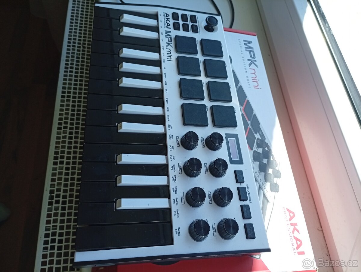 Akai mpk mini - 2