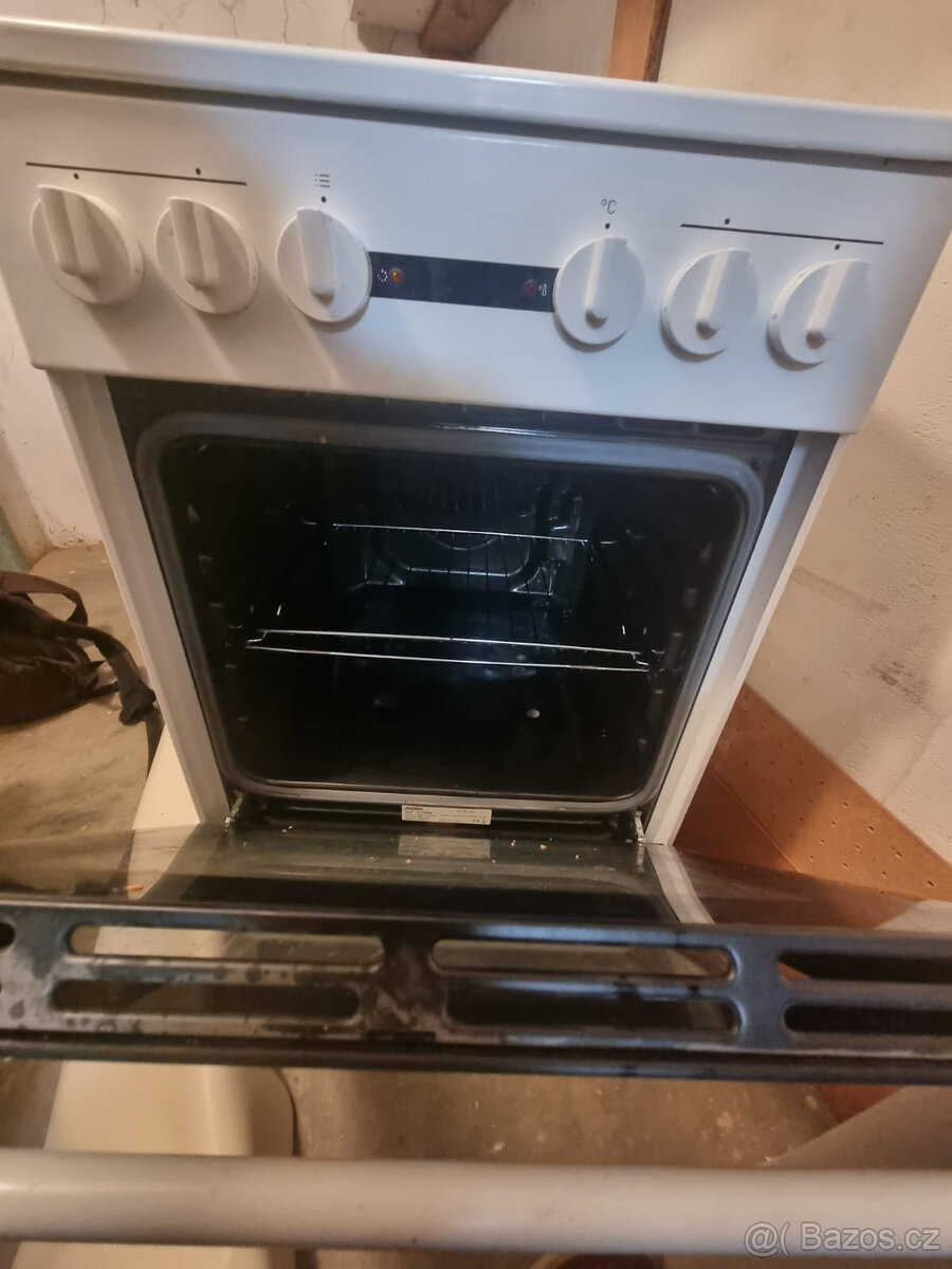 Elektrický sporák MORA - 2