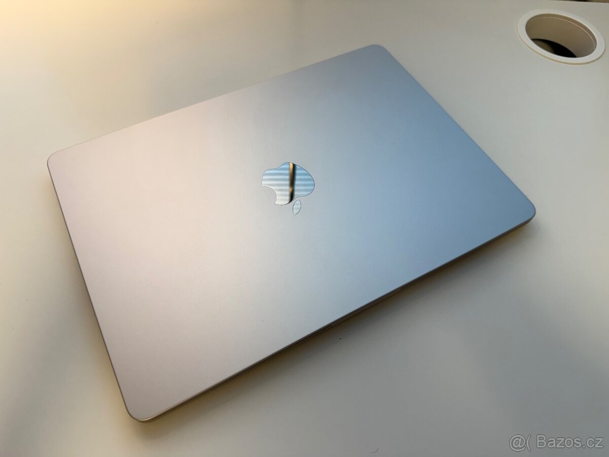 MacBook Air 13" M2 CZ 2022 Hvězdně bílý - 2