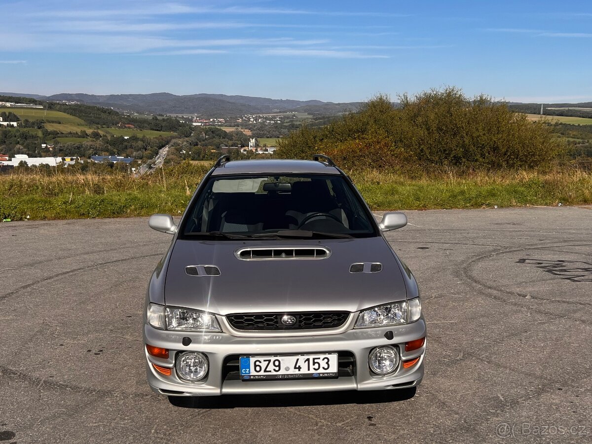 Subaru Impreza GT - 2