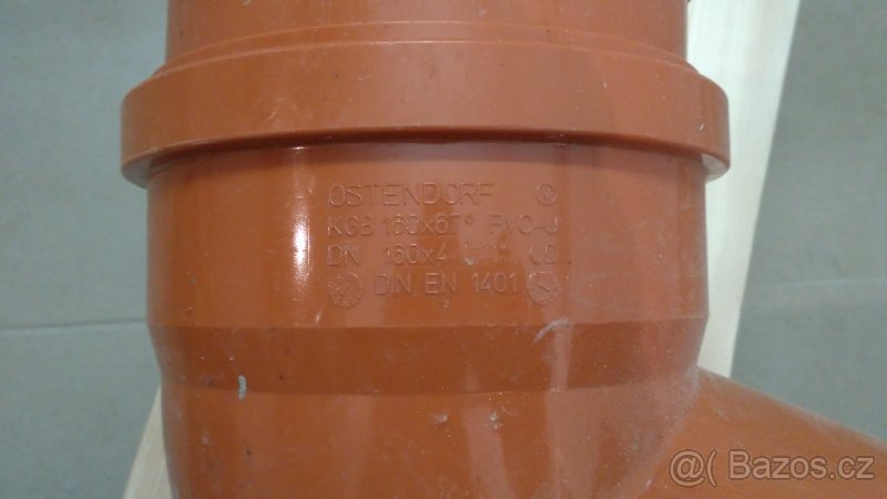 Kanalizační koleno KGB 160 67° + víčko - 2