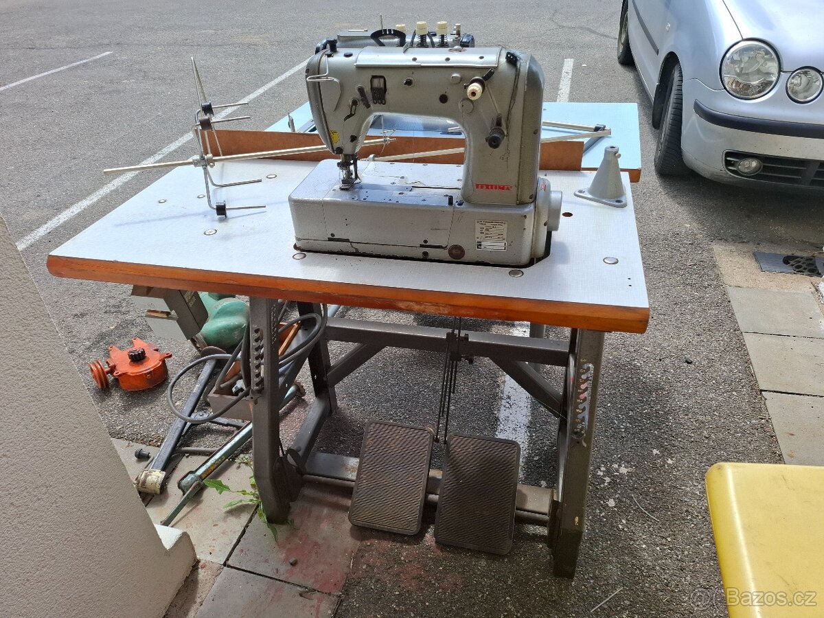 Šicí stroj - 2