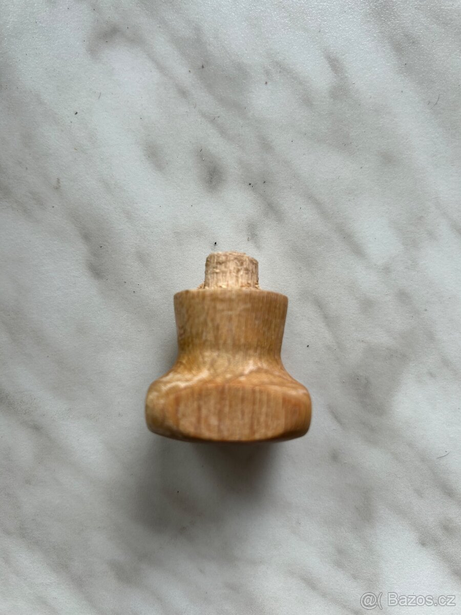 Dřevěné úchytky - 2