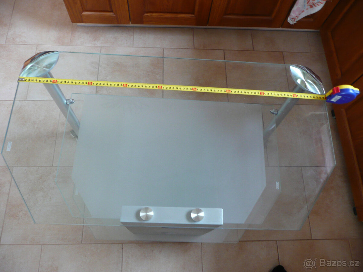 Nový televizní stolek - 2