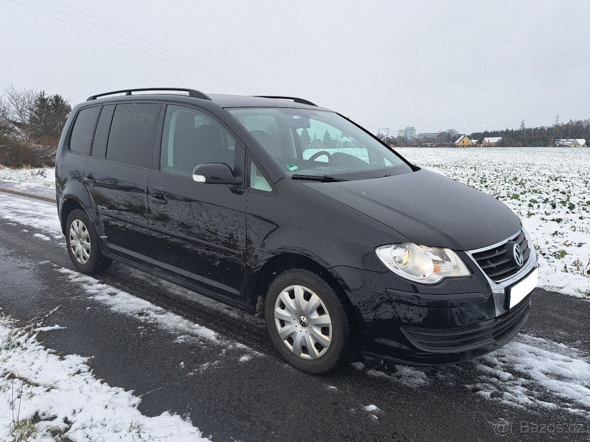 Volkswagen Touran 1.4 tsi, 103 kW, United, 06/2009, tažné - 2