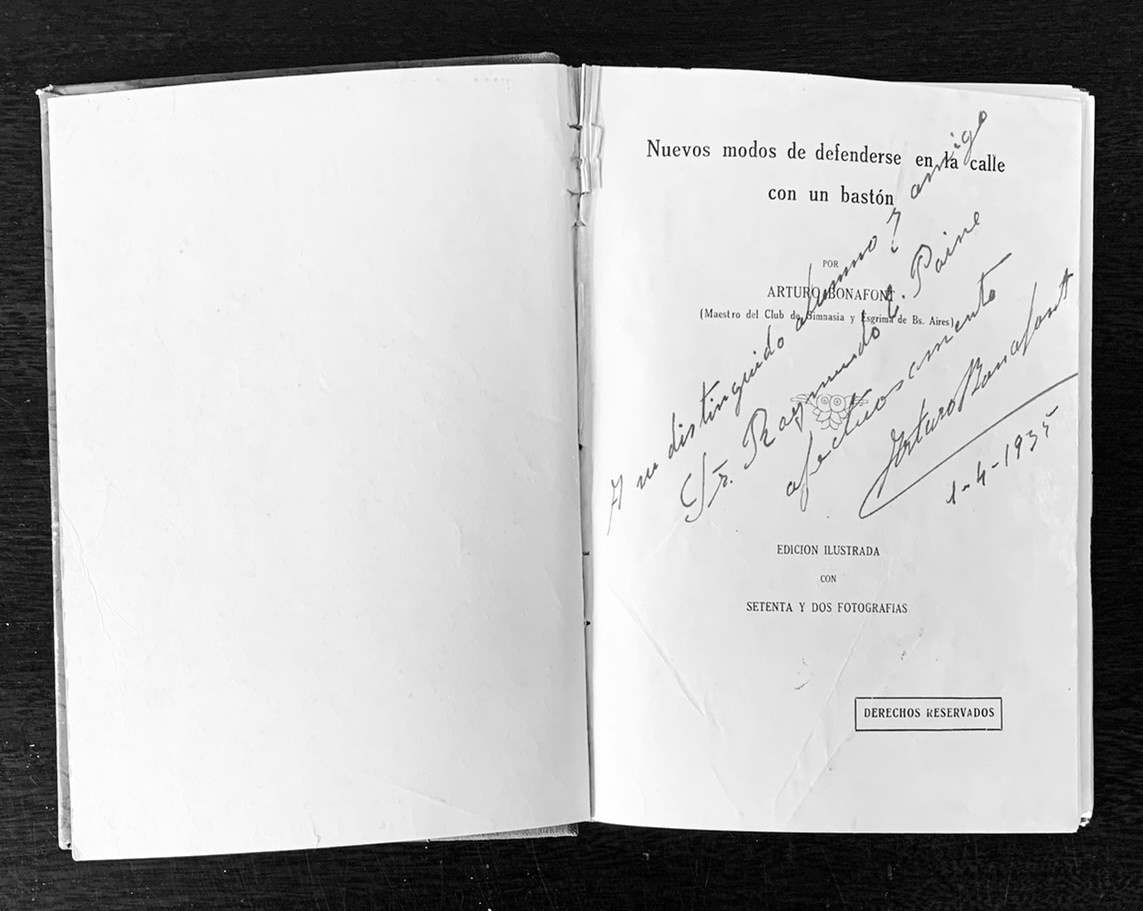 Vzácna starožitná kniha, autor Arturo Bonafont z roku 1930 - 2