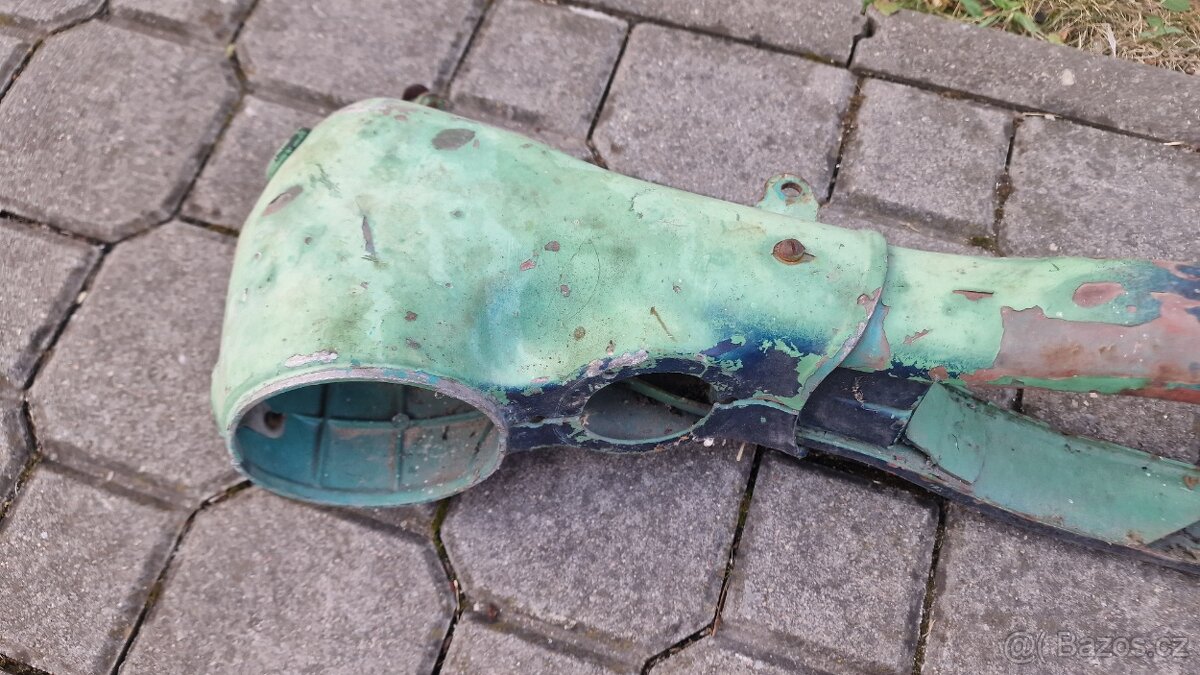 Přední vidlice s maskou na Jaweta - 2