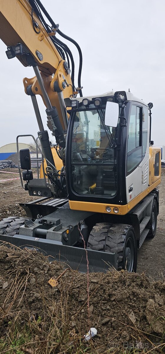 Prodám Rypadlo Liebherr A 918 Litronic s lopatami - 2