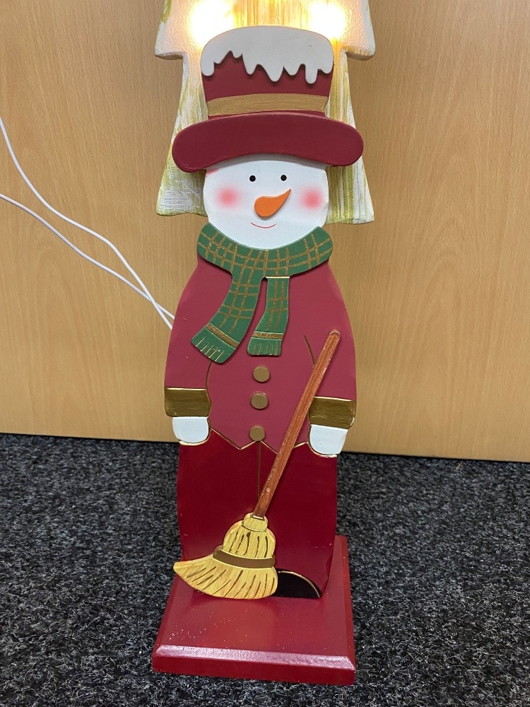 Dřevěná vánoční dekorace svítící sněhulák - 2