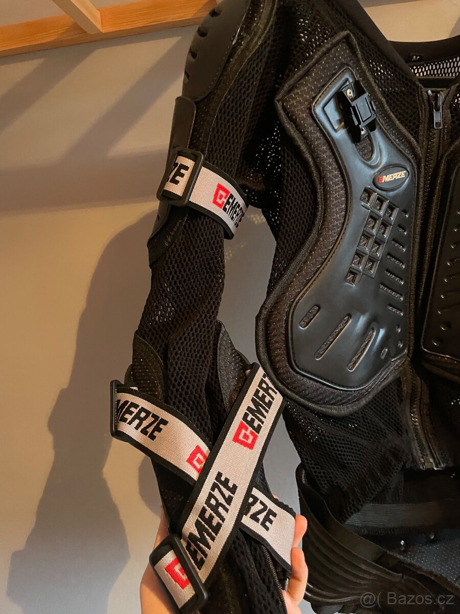 Chránič těla Emenrze EM7 - 2