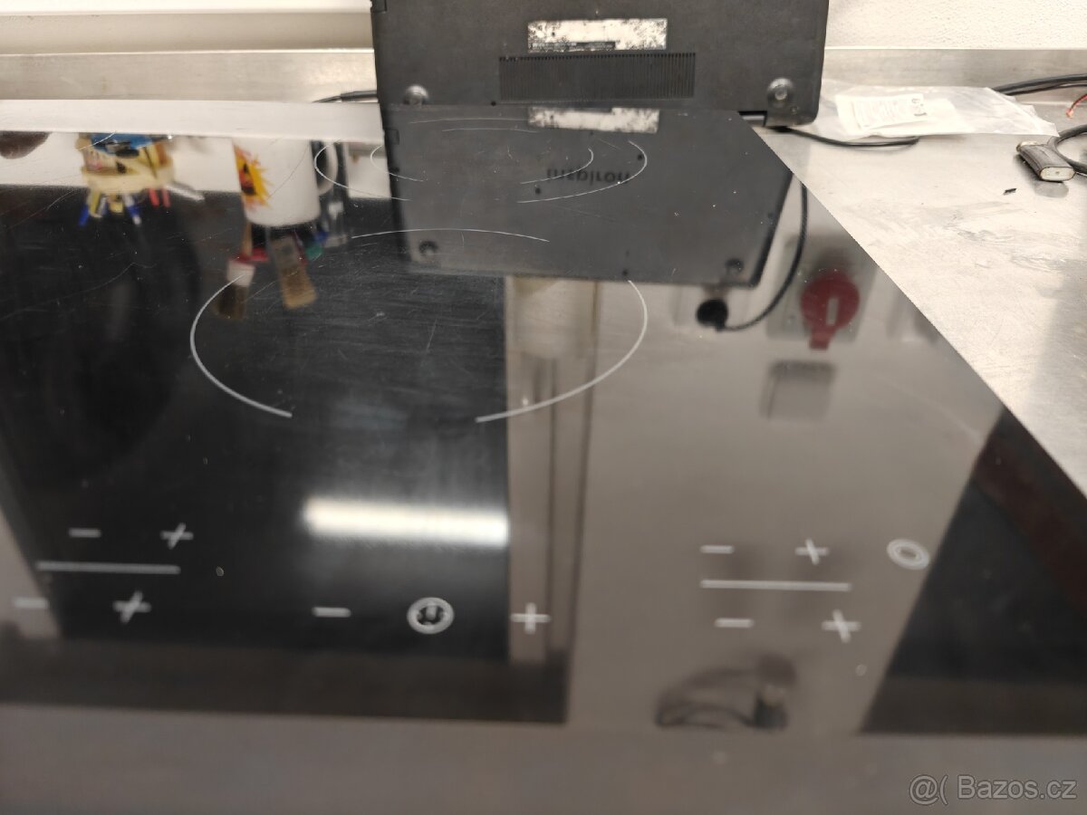 Sklokeramická varná deska Electrolux - 2