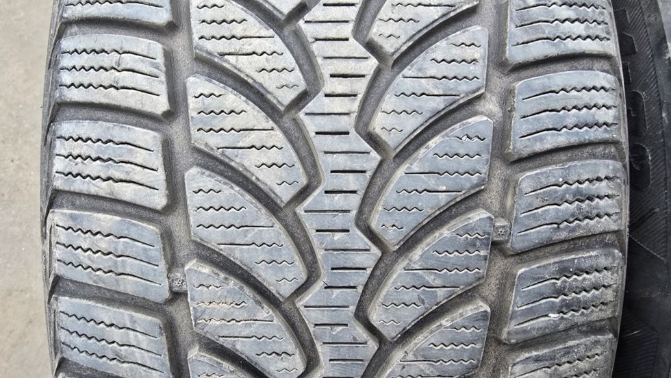 Zimní pneu 225/50/17 Bridgestone - 2