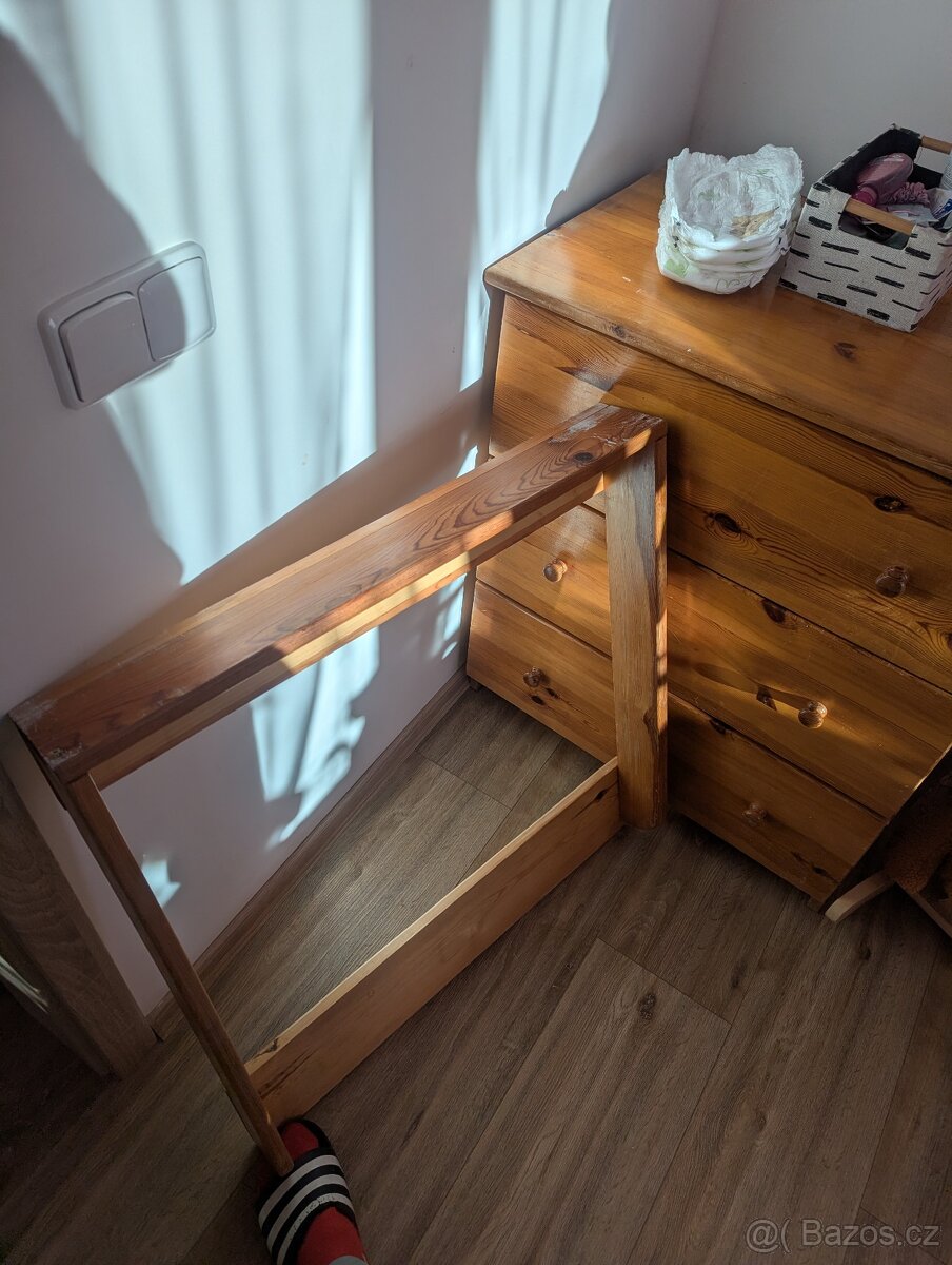 Přebalovací pult - 2