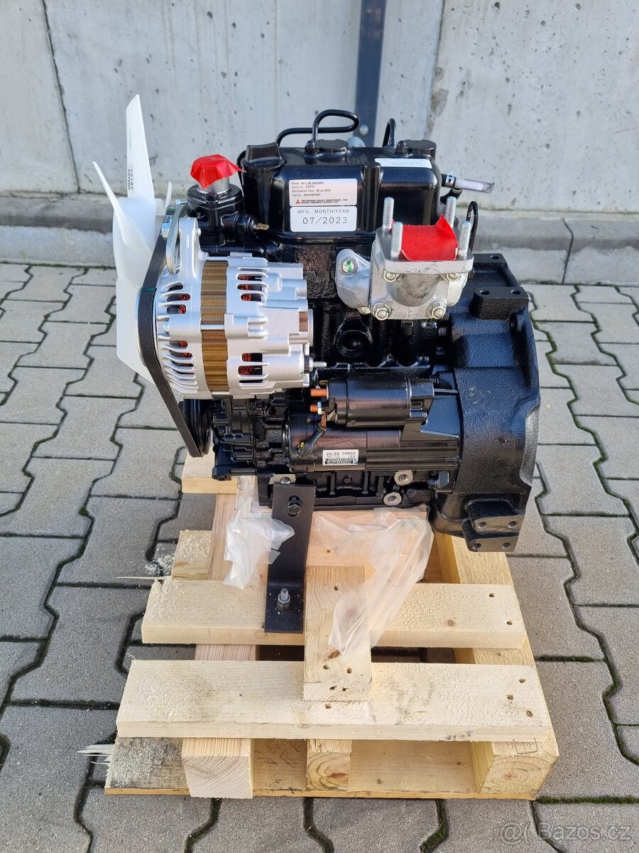 Motor Mitsubishi L2E - 2