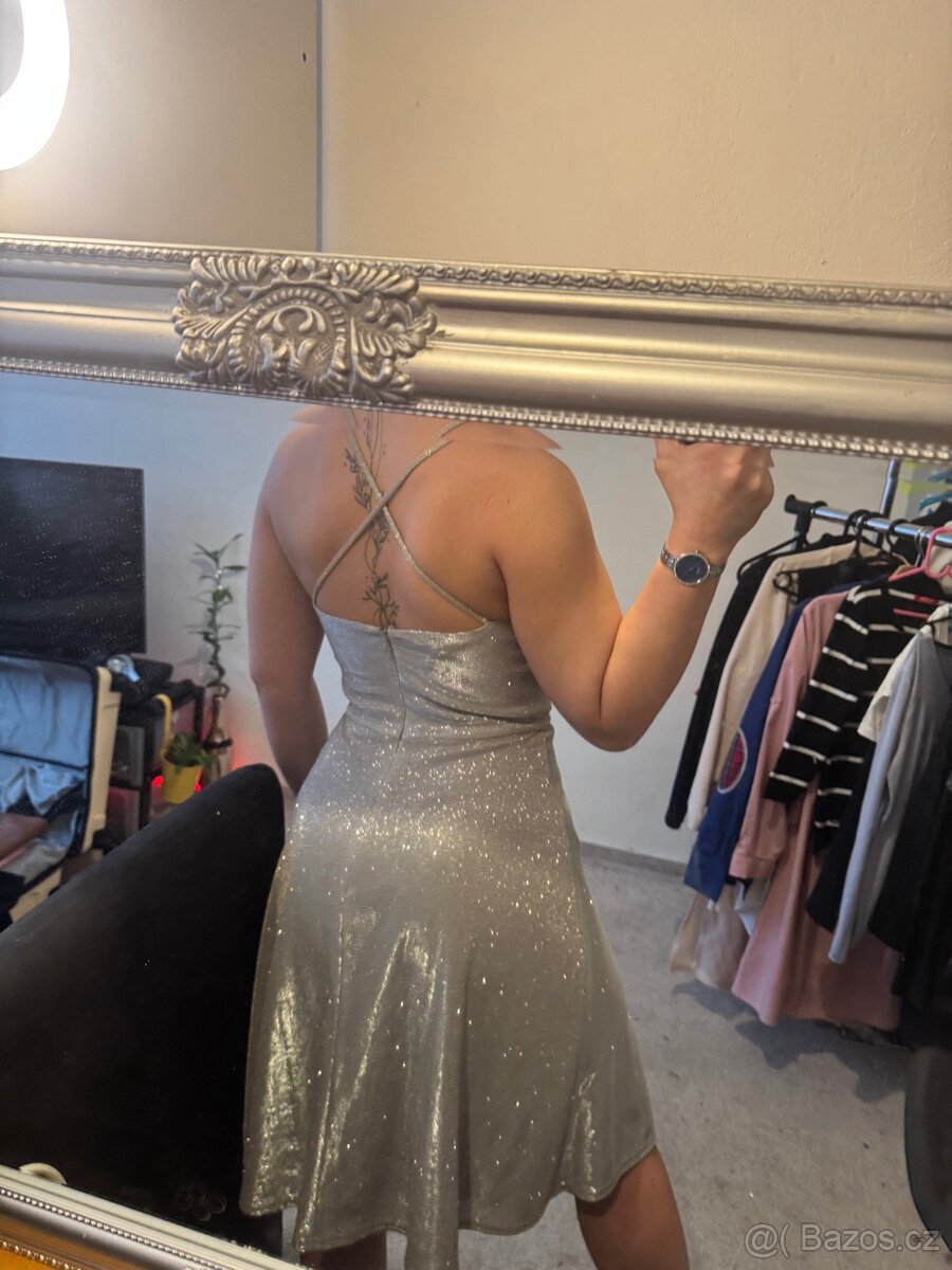 Stříbrné třpytivé šaty S - 2