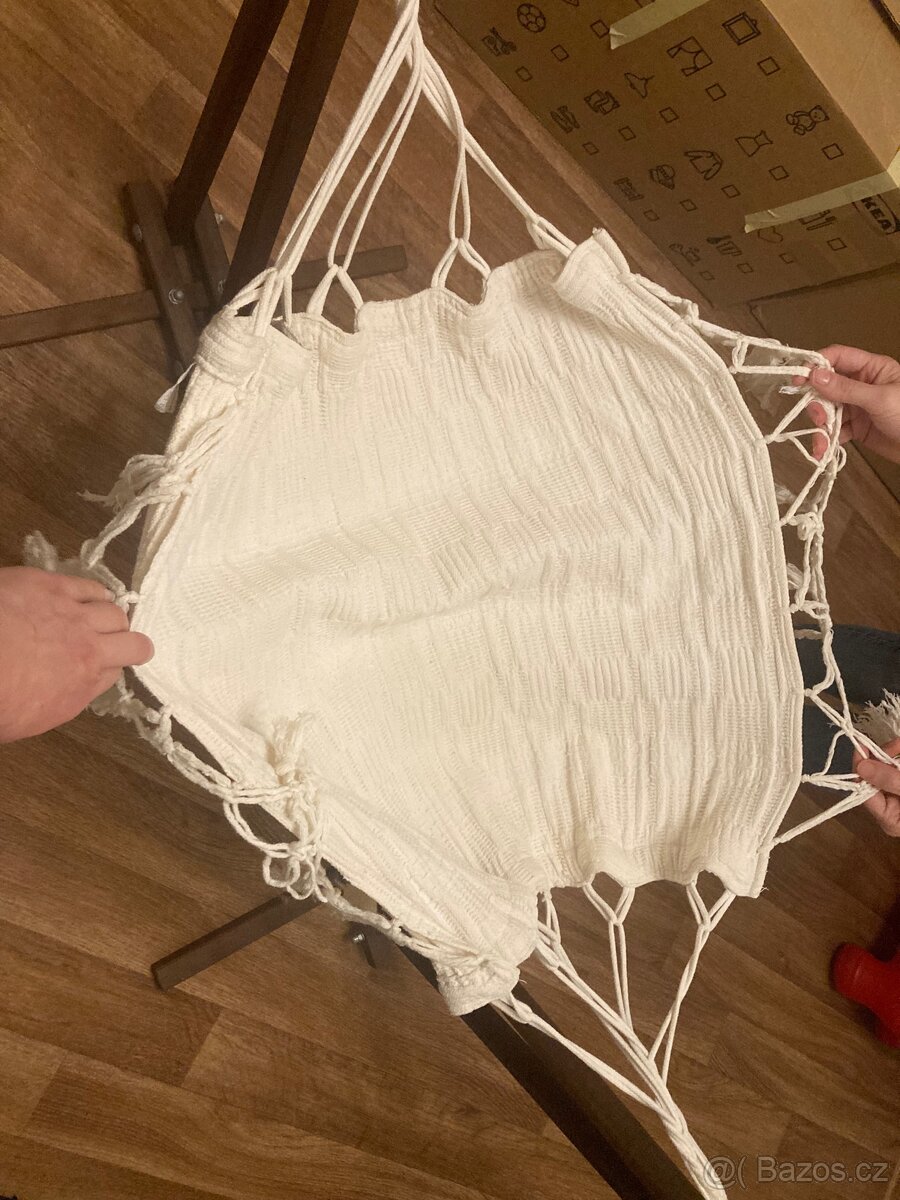 Houpací síť na stojanu pro miminko - 2