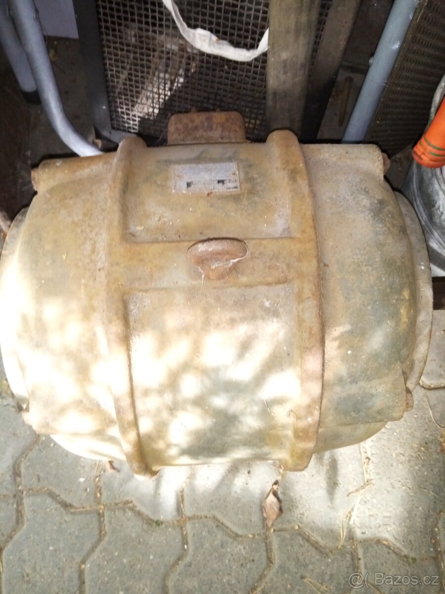 Velký motor MEZ Mohelnice - 2