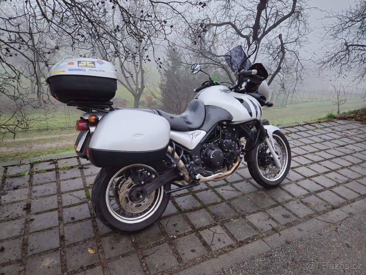 Triumph Tiger 955i - 2