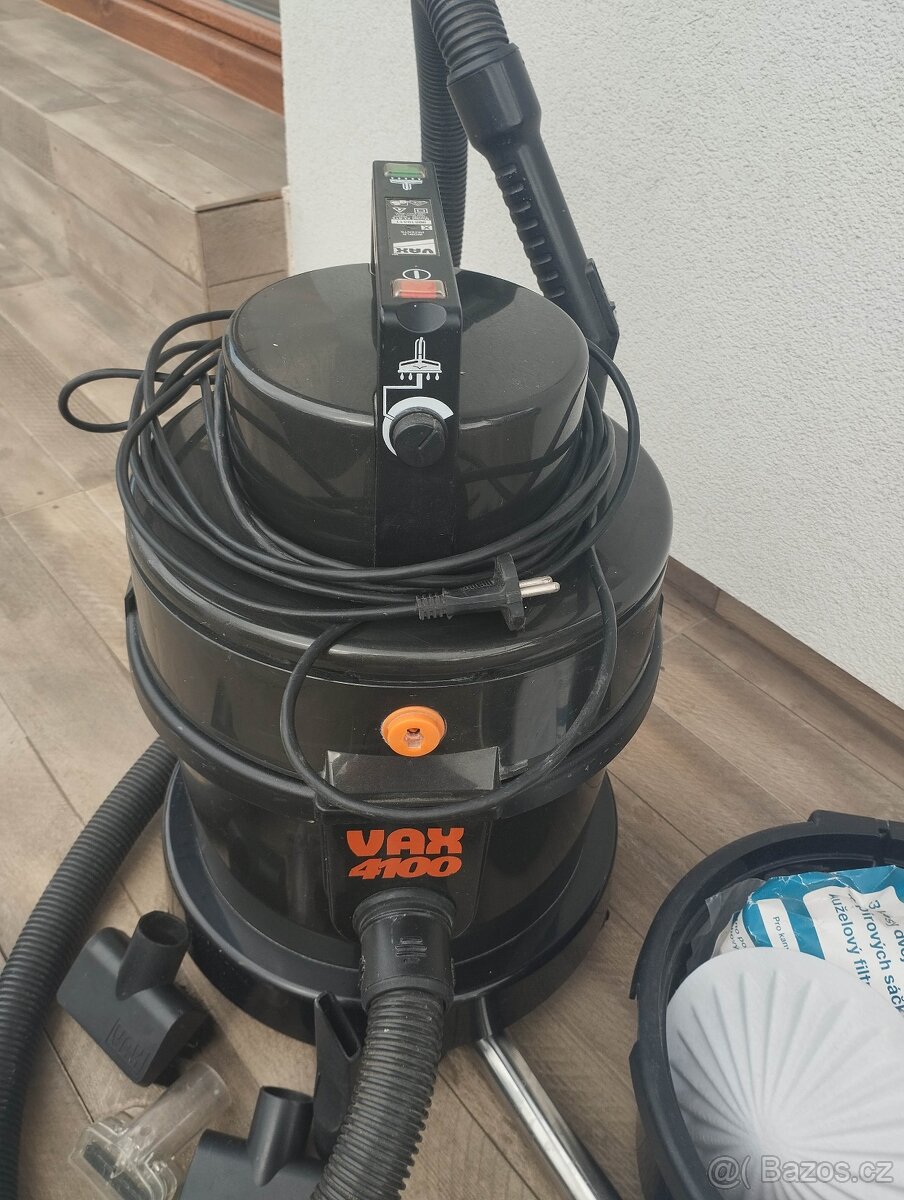 VAX 4100 - 2