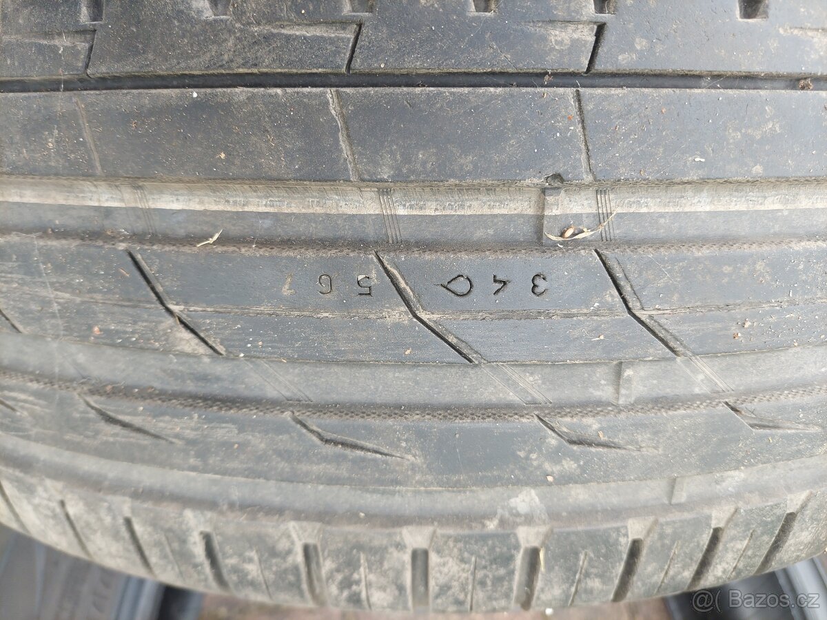 Nokian 255/60 R18 - 2