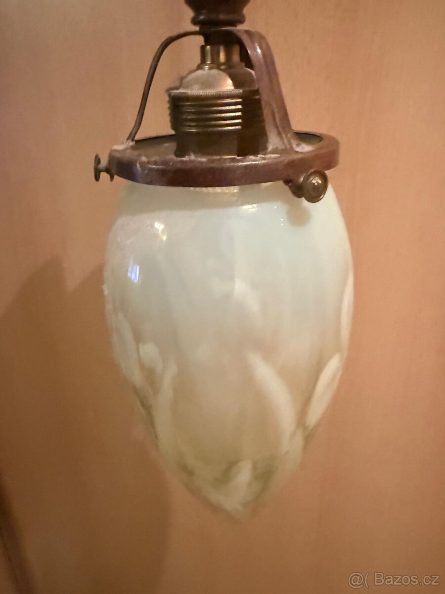 Závěsná lampa s bílým skleněným stínidlem - 2