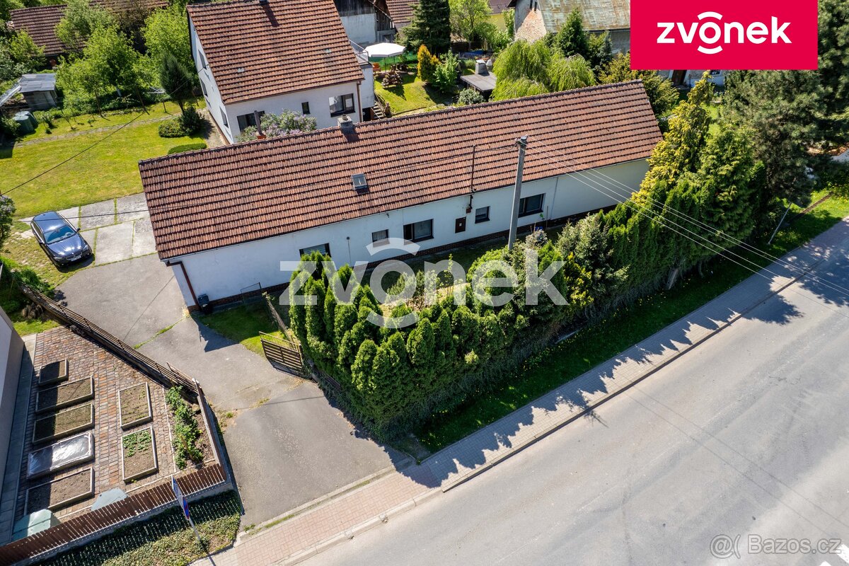 RD v centru obce Zádveřice - 2