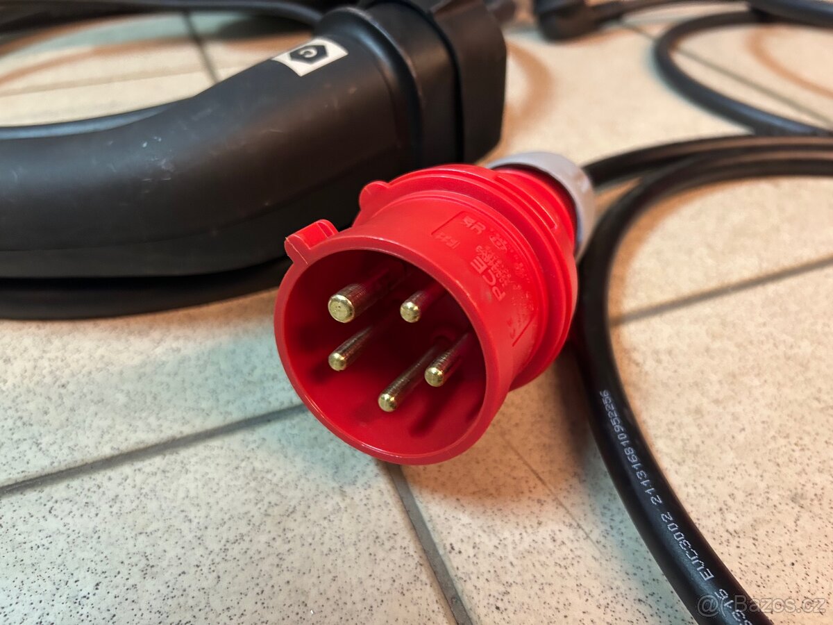 Škoda iV Universal Charger - 2