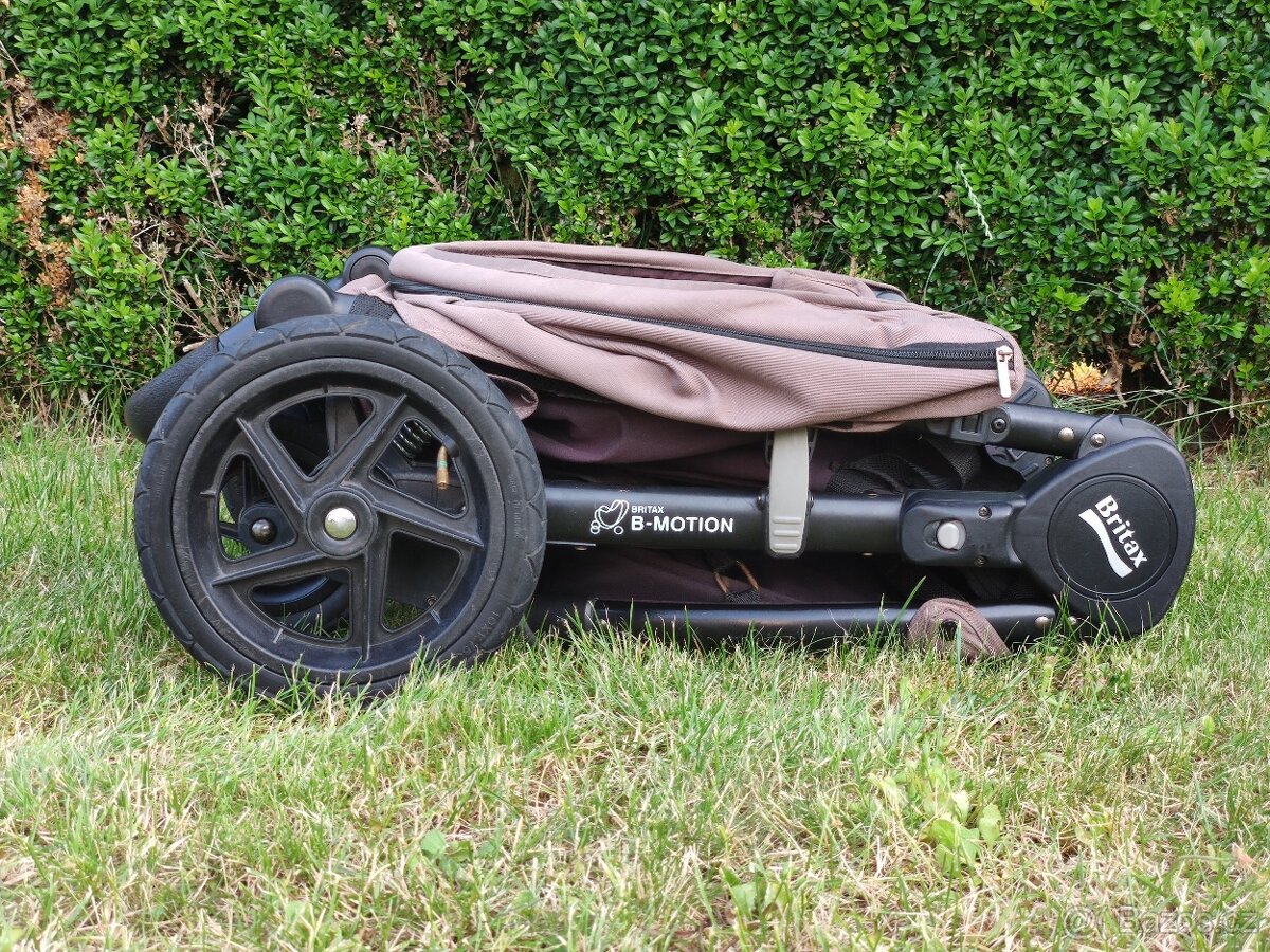 Britax B-MOTION trojkombinace (sporťák, korbička, vajíčko) - 2