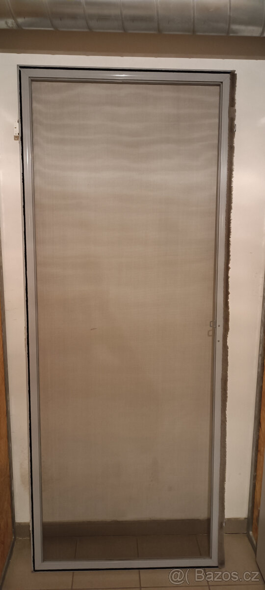 Dveřní síť proti hmyzu - 2