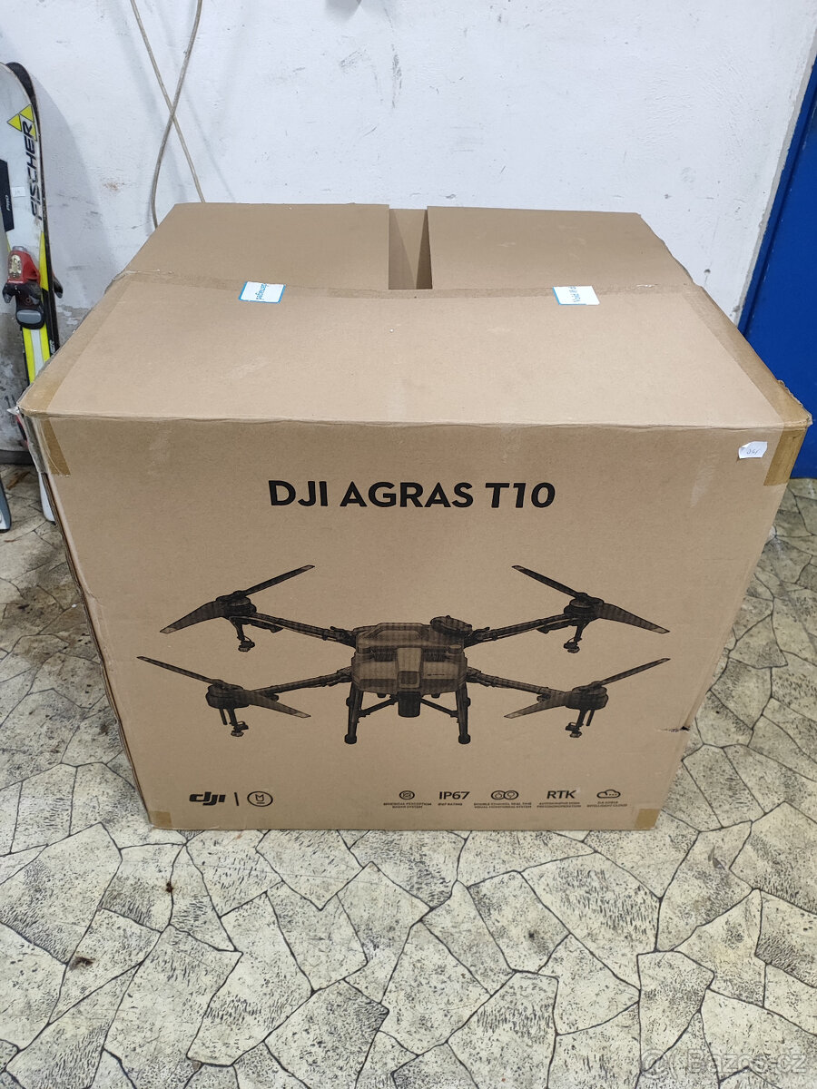 Dron pro zemědělství DJI Agras T10 / kompletní set - 2