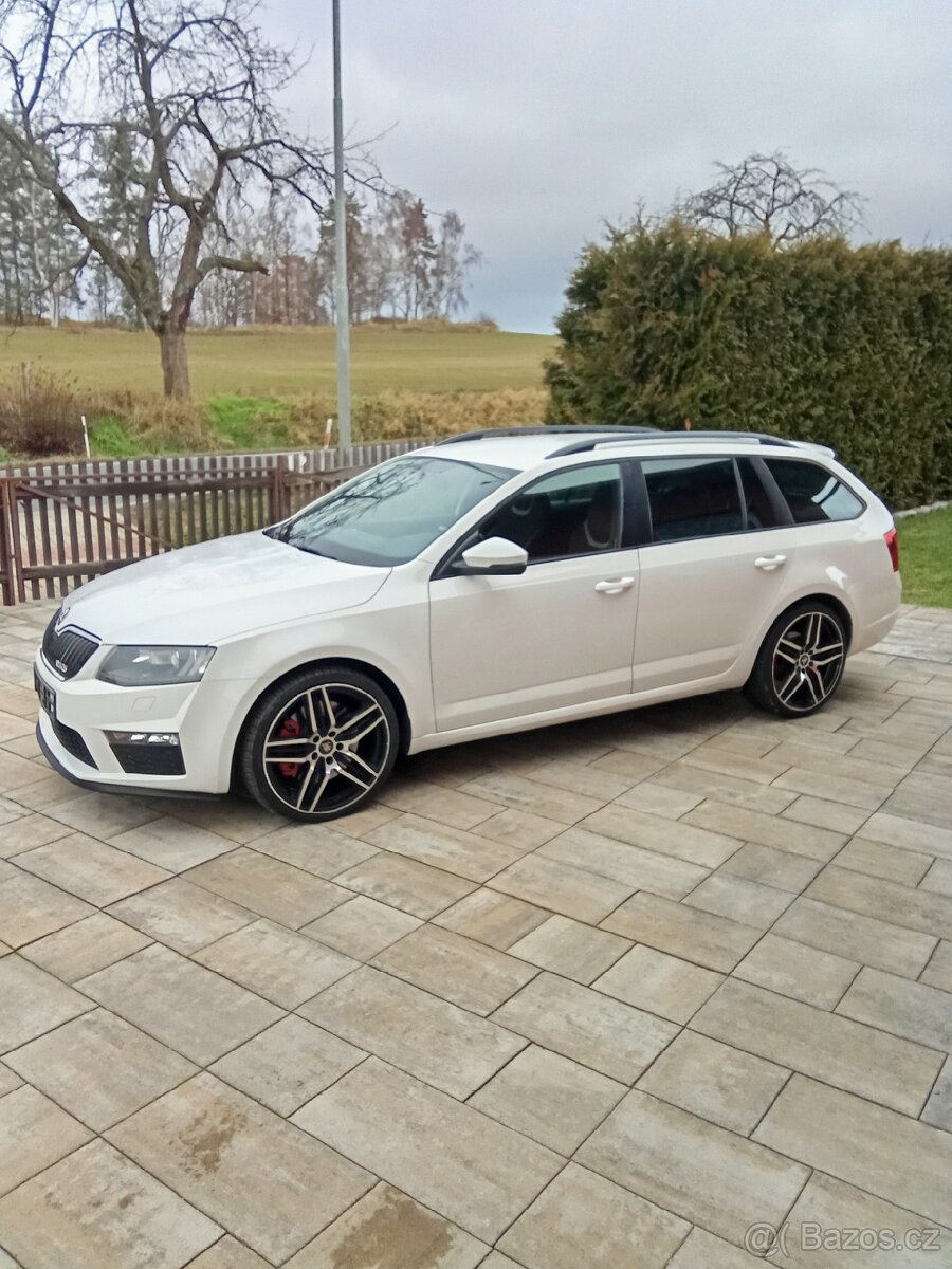 ŠKODA Octavia 3 2.0 TDI RS - 2