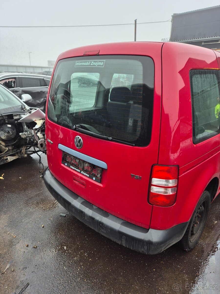 Vw Caddy 2010 + náhradní díly - 2