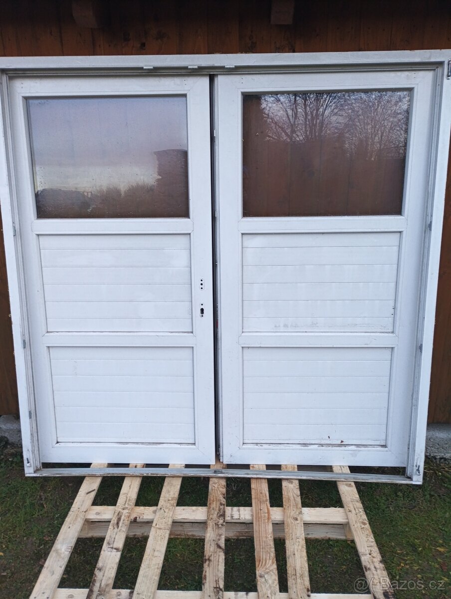 Dvoukřídlé plastové dveře - 2