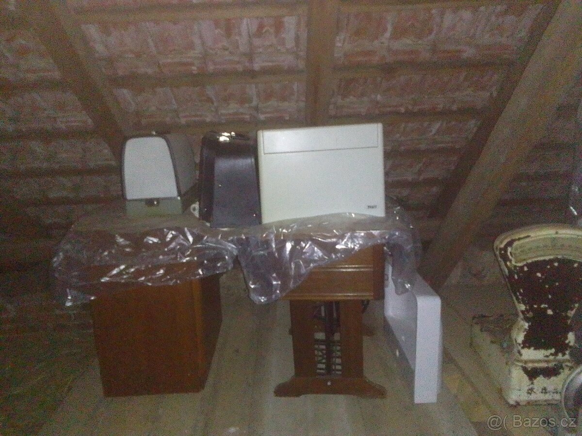 Šicí stroje - 2