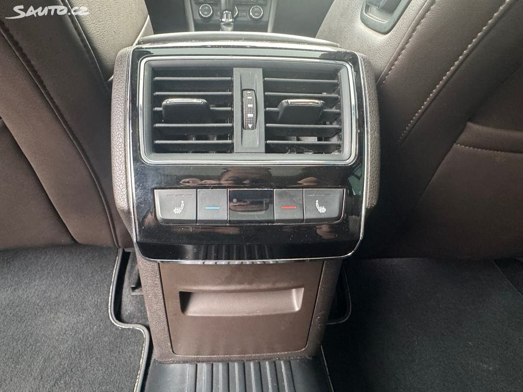 Škoda Superb, 2.0 TDI DSG Laurin & Klement - 2