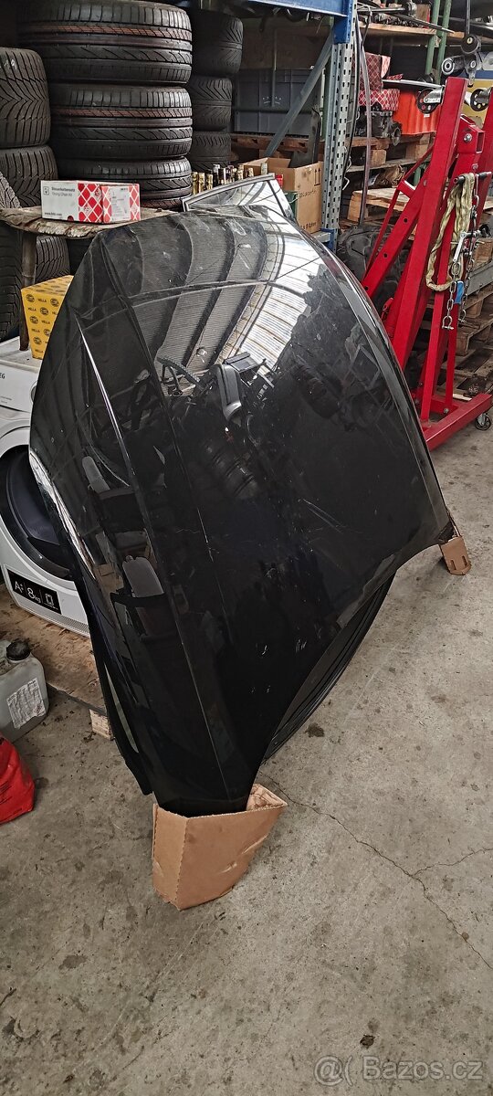 Přední kapota Audi A4 b9 - 2