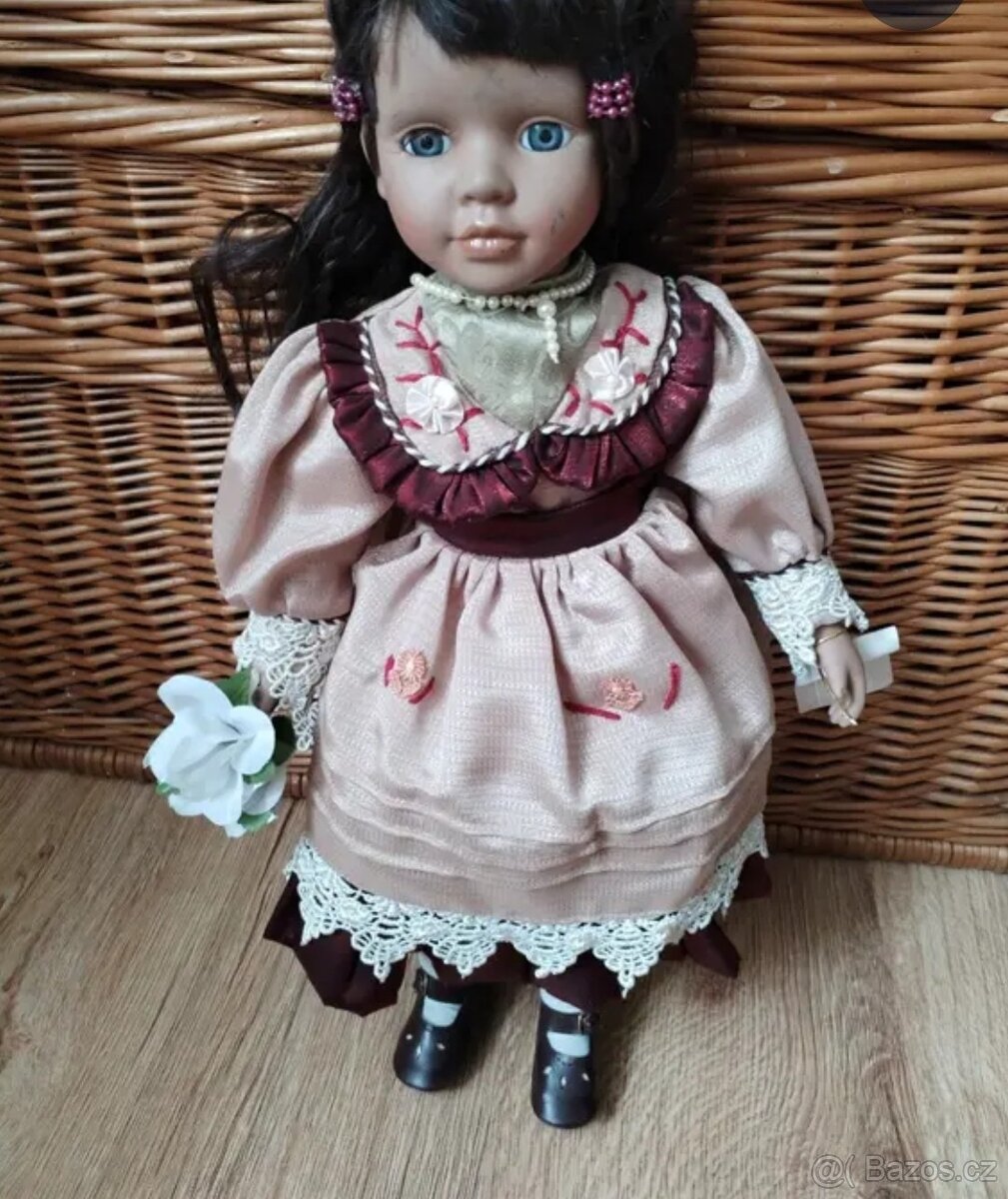 Porcelánová panenka 45 cm. - 2