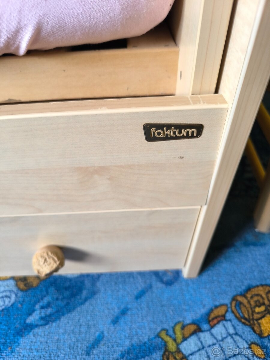 Dětská postýlka (pro kojence ale i větší dítě) - 2